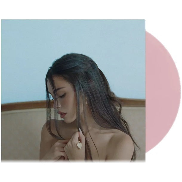 Madison Beer - Locket (UO)